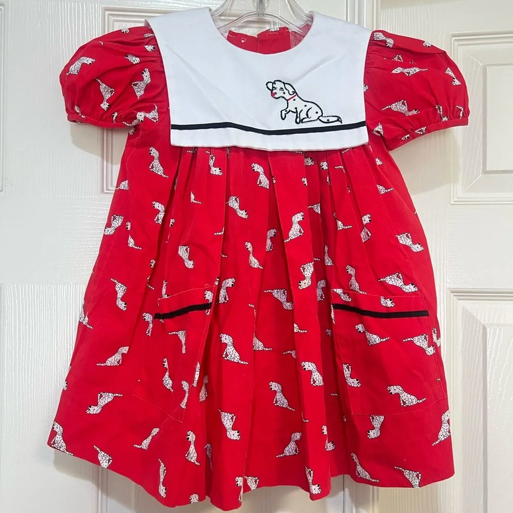 VNTG Girl's Dorissa II 80s Dogs All Over Print Red Dress Cape Size‎ 4T Holiday